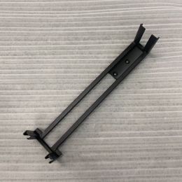 Three-knife trimmed support bracket